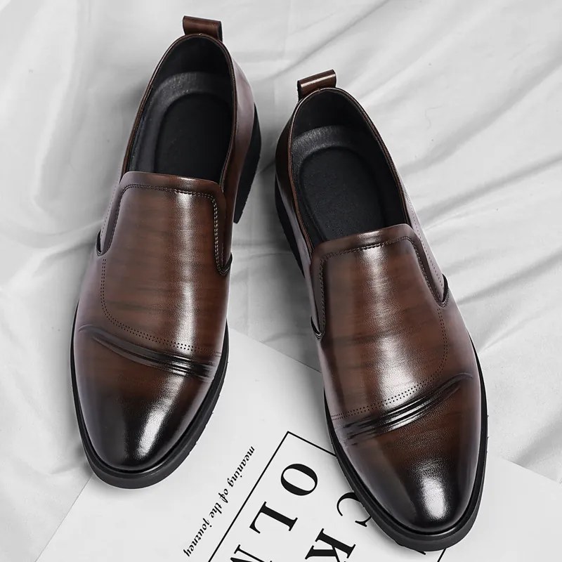 Mocassins Hommes Business Décontractés Cuir Recyclé Bout Pointu Chaussures Formelles Respirantes Chaussures de Bureau Mode Printemps