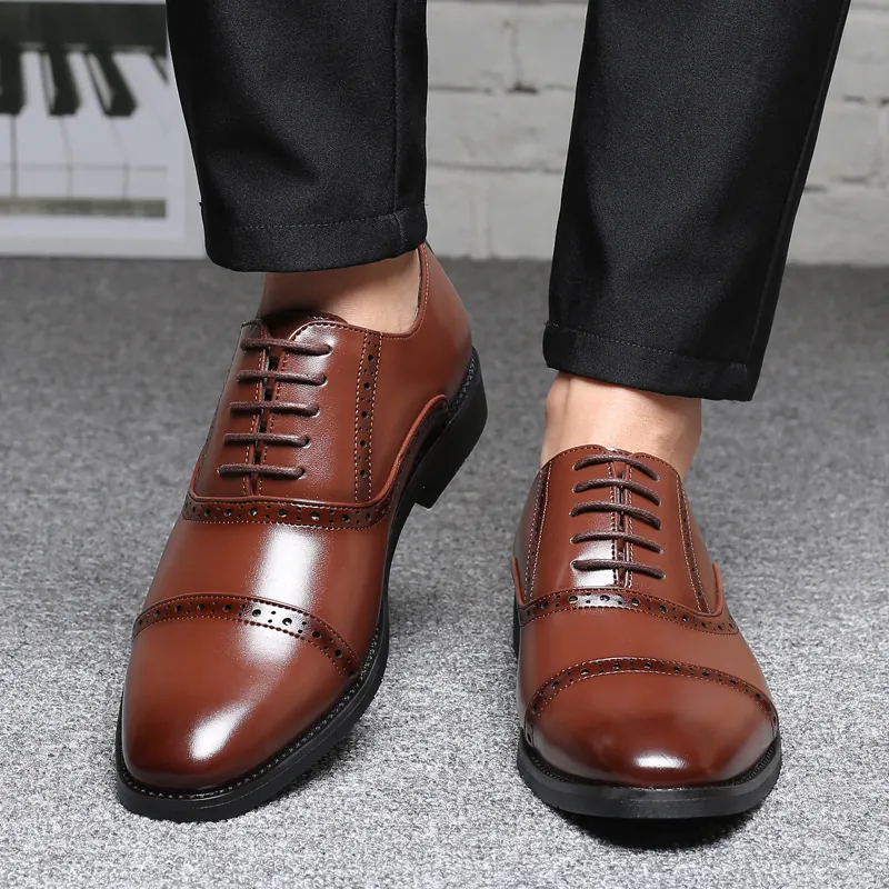 Zapatos de Vestir Formales de Negocios para Hombre Estilo Británico Tallado Brogue Zapatos con Cordones de Cuero de PU Oficina Boda Fiesta Zapatos Planos