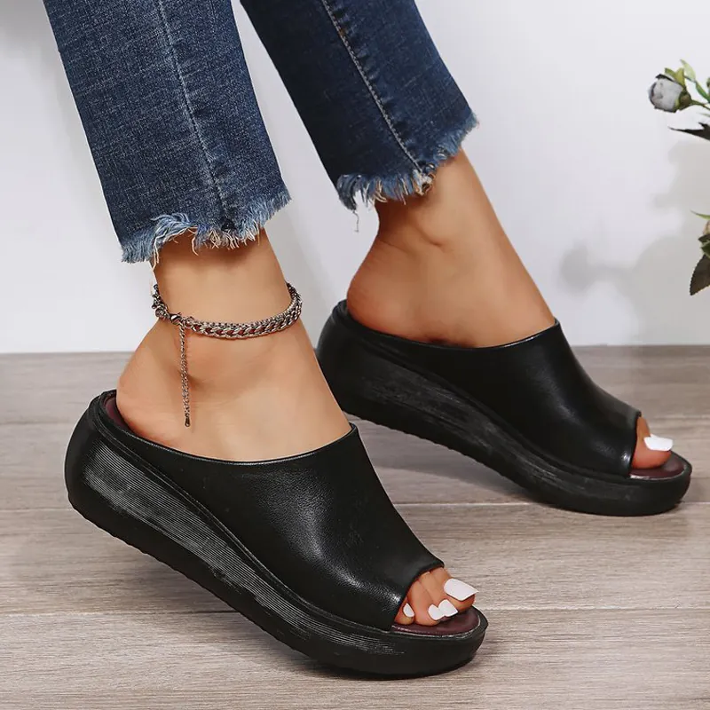 Women Wedge Peep Toe Platform Sandals Casual Summer Beach Slide Sandals With PU Upper And Rubber Sole Plain Color Wedge Slides