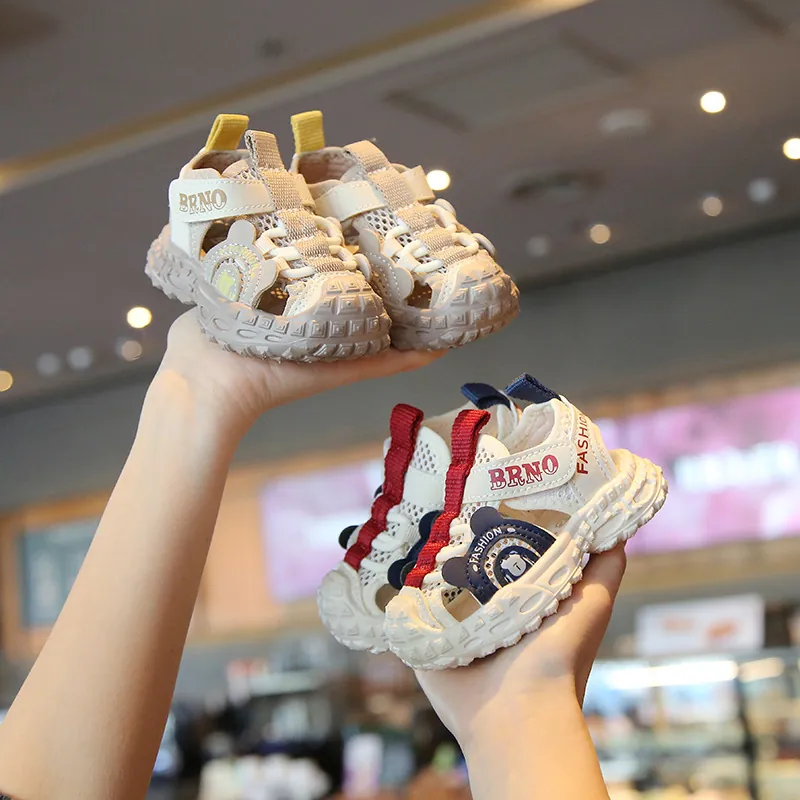 Sandali a Punta Chiusa per Bambini Maschi e Femmine in Pelle Sintetica e Mesh Traspirante Scarpe da Spiaggia Antiurto Antiscivolo Estivi 901