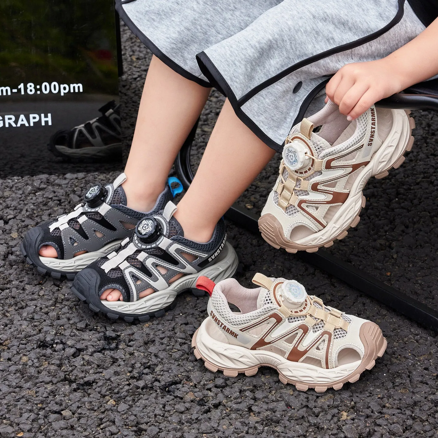 Kids Boys Closed Toe Sports Sandals Breathable Mesh Microfiber Leather Swivel Buckle Non-Slip Outdoor Beach Hiking Sandals For Boys