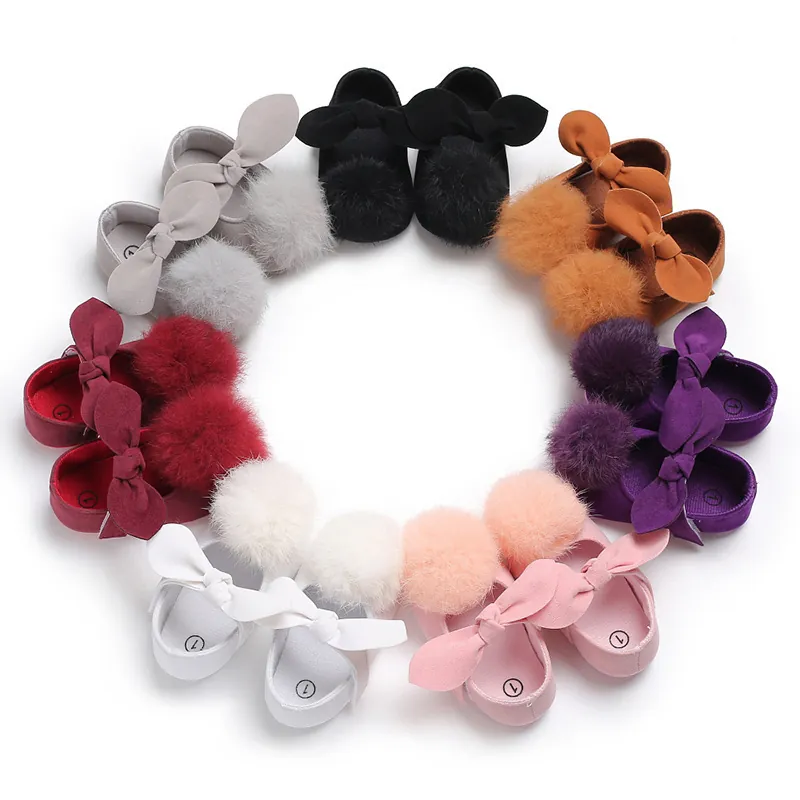 Chaussures de Premier Pas Princesse pour Bébé Fille Pompon en Fausse Fourrure Nœud Coton Doux Semelle en Silicone Antidérapante