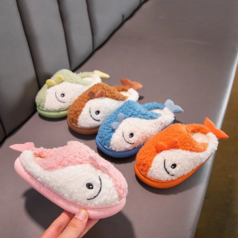Pantofole di Cotone Calde Invernali per Bambini Simpatiche Scarpe da Interno in Peluche a Forma di Pesce Cartone Animato Pantofole Morbide Antiscivolo per Ragazzi Ragazze