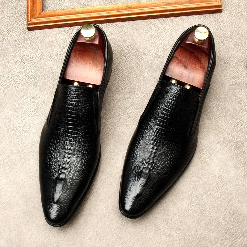 Men's British Style Cattle Hide Crocodile Pattern Pointed Toe Business Shoes Embossed Breathable Slip-on Wedding Loafers Leather Shoes
