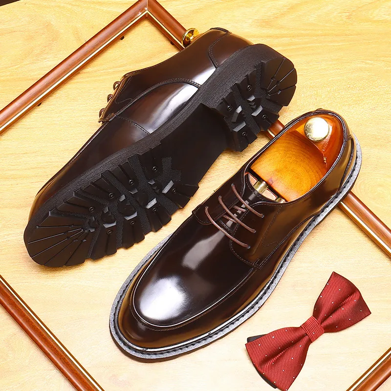 Herren Business Lederschuhe Derby-Stil Britisches Design Glänzendes Lackleder Dicke Sohle Runde Zehe Oxford Schuhe Büro
