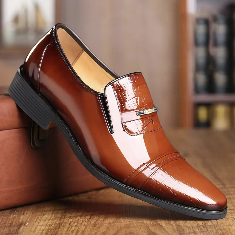 Herren Mode Gradient Kunstleder Patent Loafer Krokodilmuster Spitz Zulaufende Business Casual Slip On Halbschuhe Mit Metallschnalle