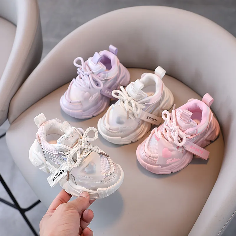 Mädchen Atmungsaktive Netz Sportschuhe Leichte Weiche Sohle Herz Dekor Chunky Sneaker Für Kinder Kleinkinder Frühling Herbst