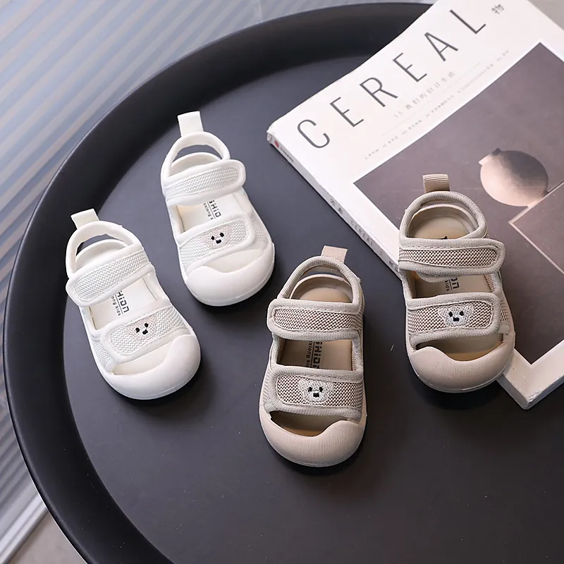 Toddler Baby Summer Sandals Breathable Mesh Closed Toe First Walker Shoes For Boys Girls Anti-Slip Soft Sole Cartoon Bear Pattern Beach Sandals