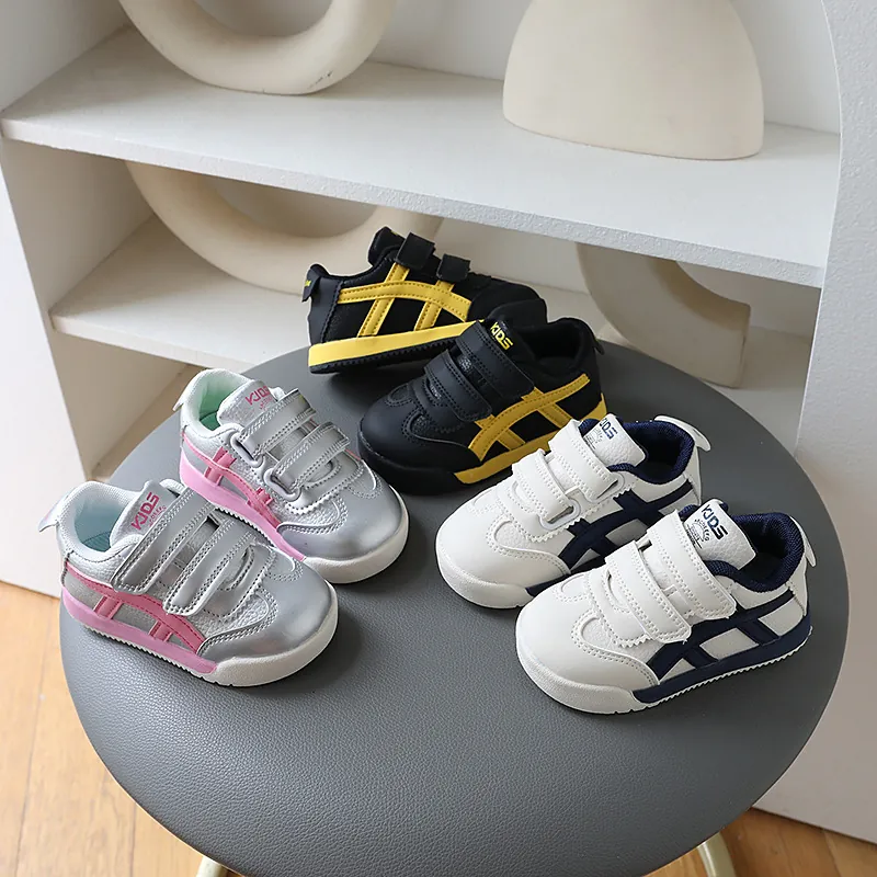 Kinder Mode Sneaker Rutschfest Lässige Skateschuhe Für Jungen Und Mädchen Frühling Herbst Kunstleder GAT Stil Weiche Sohle Kinderschuhe