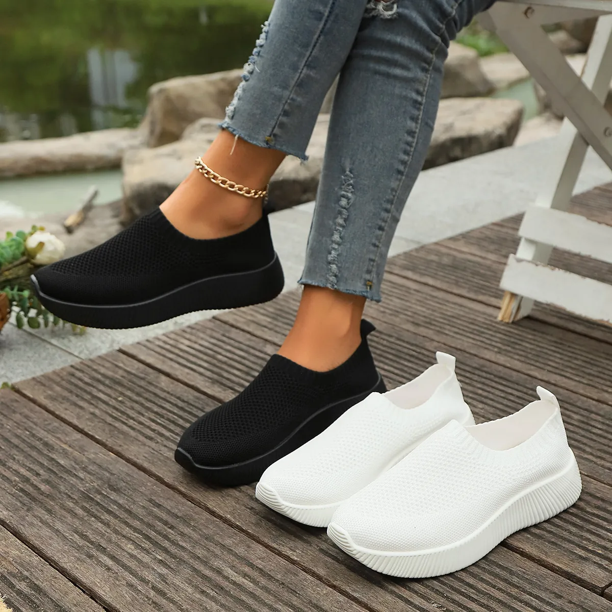 Women Casual Mesh Walking Shoes Breathable Fly-Knit Platform Sneakers Slip-On Flat Sports Shoes For Spring Summer