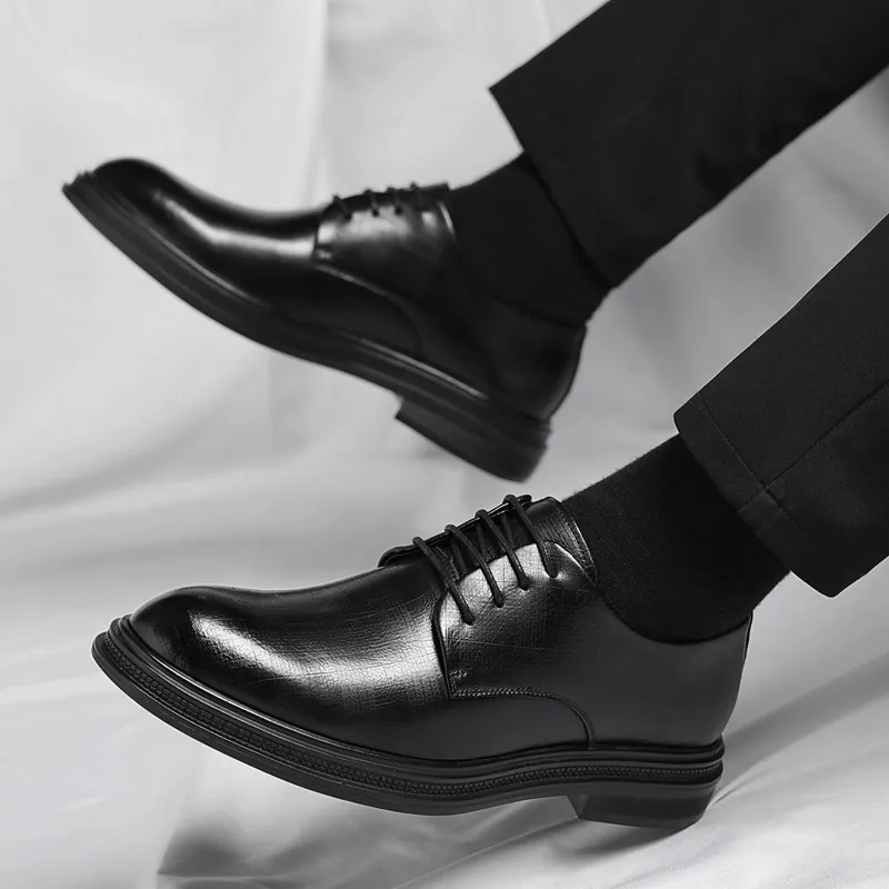 Scarpe Eleganti da Uomo Business Stile Britannico Stringate Formali a Punta in Pelle per Matrimonio Sposo Ufficio