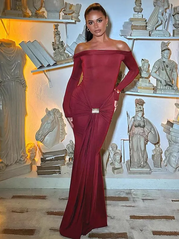Robe Longue Élégante pour Femmes Épaules Dénudées Manches Longues Moulante Plissée Sexy Boucle Métallique Robe de Soirée Unie