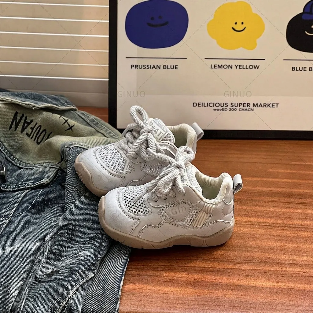 Zapatillas de Malla Transpirables para Niños y Niñas Moda de Verano Zapatos de Papá Suela Suave Ligera Zapatos para Correr Beige Gris 16-30