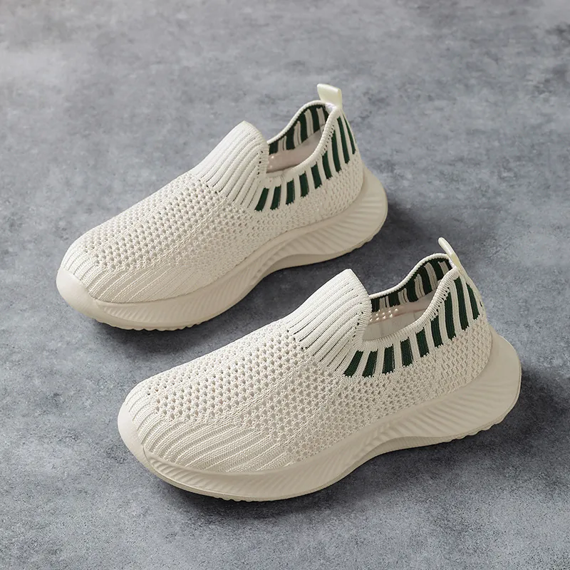 Zapatillas Sin Cordones para Niños de Malla Transpirable Zapatos de Running Antideslizantes para Niños Niñas Deportivos Ligeros