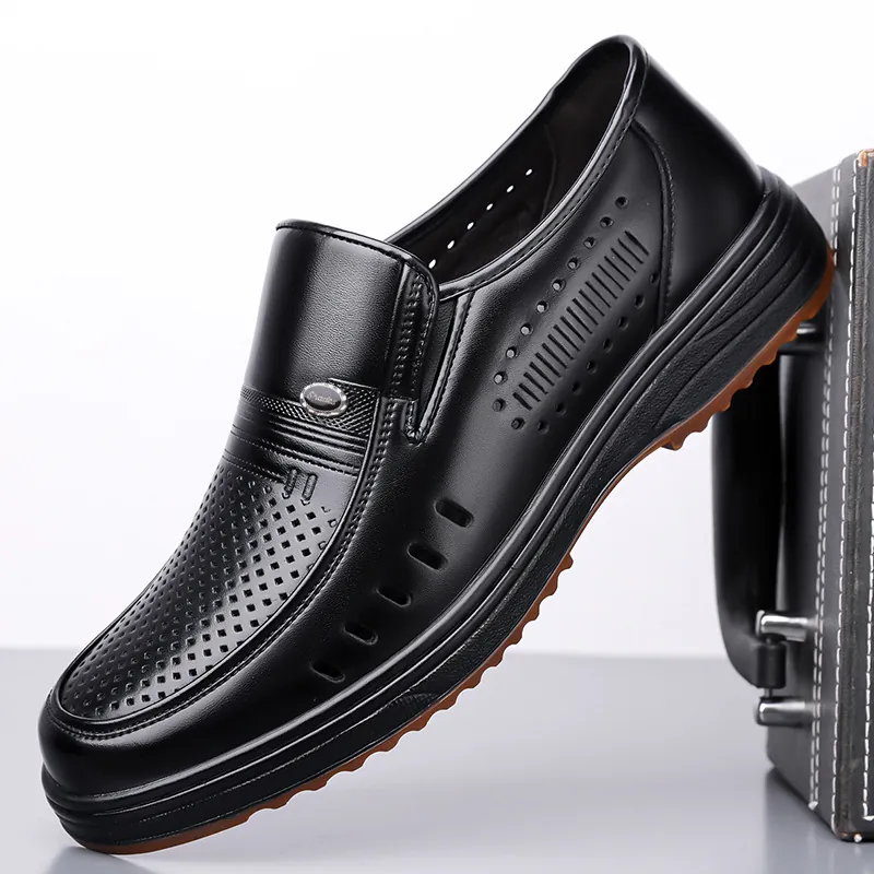 Sandalias de Cuero Informales de Negocios para Hombre Verano Transpirable Zapatos de Cuero Calados Mocasines Cómodos para Hombre Zapatos de Papá