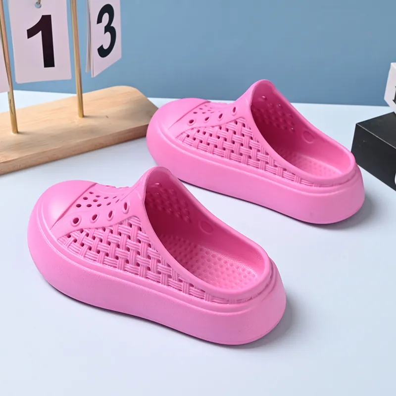 Sabots en EVA d'été pour Enfants Légers Respirants Ajourés Chaussures de Jardin pour Garçons Filles Plage Sandales Antidérapantes