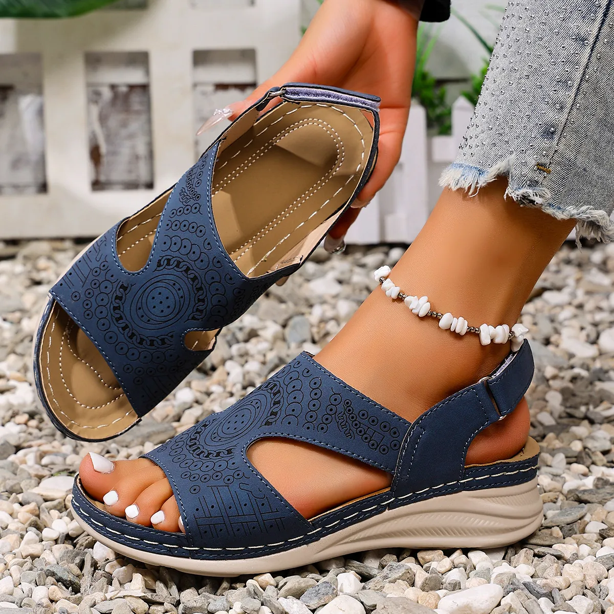 Dames Vintage Opengewerkte Sandalen 2025 Zomer Peep Toe Sleehak Sandalen Casual Boho Comfort Wandelschoenen Low Top Grote Maat