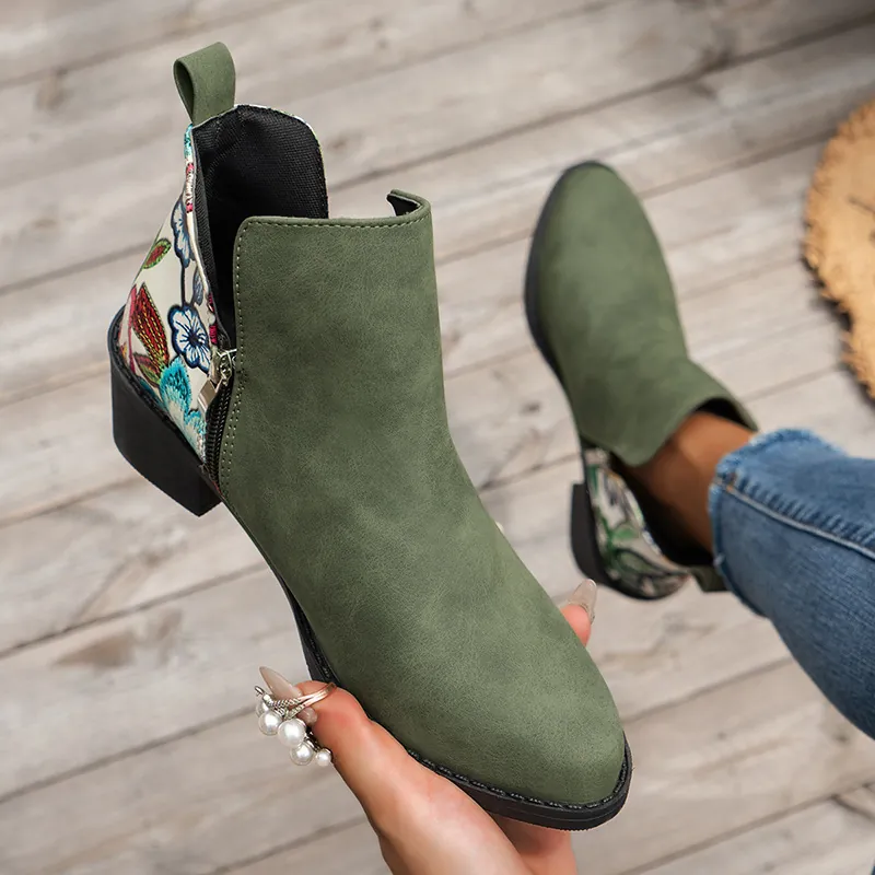 Botines Western para Mujer Gamuza Punta Estrecha Tacón Medio Ancho Cremallera Lateral Bordado Floral Botines Chelsea Casual