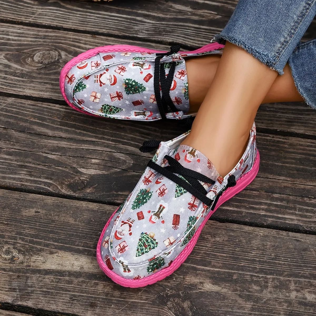 Women Christmas Graffiti Canvas Shoes Low Top Lace Up Flat Loafers Colorful Pink Sole Casual Holiday Sneakers Walking Shoes