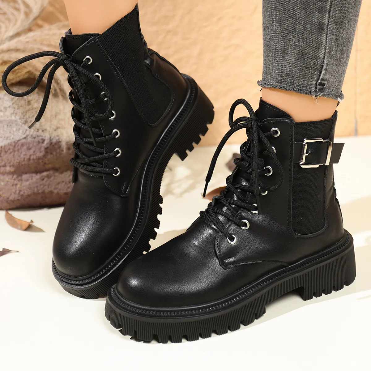 Women's British Style Platform Martin Boots Black PU Leather Ankle Boots With Belt Buckle Lace-Up Design Autumn Winter Fashion Shoes
