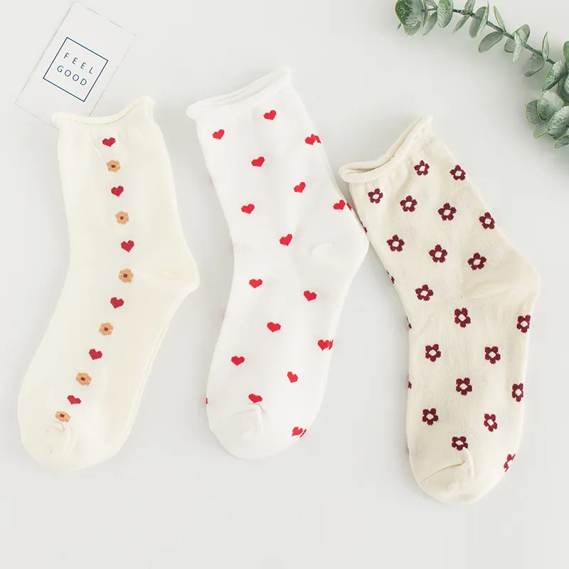 Women Sweet Cotton Crew Socks Milky White Heart Floral Print Ruffle Cuff Mid Tube Fashion Socks Japanese Style Hosiery