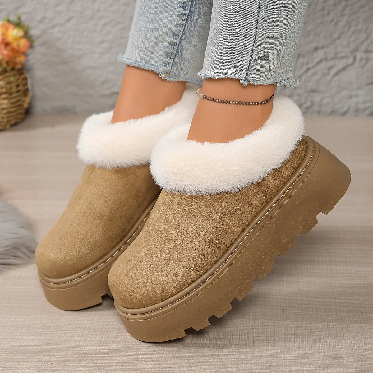 Γυναικείες Παντόφλες Μπότες Χιονιού Πλατφόρμα με Απομίμηση Σουέτ και Λούτρινη Επένδυση Ζεστά Winter Clogs