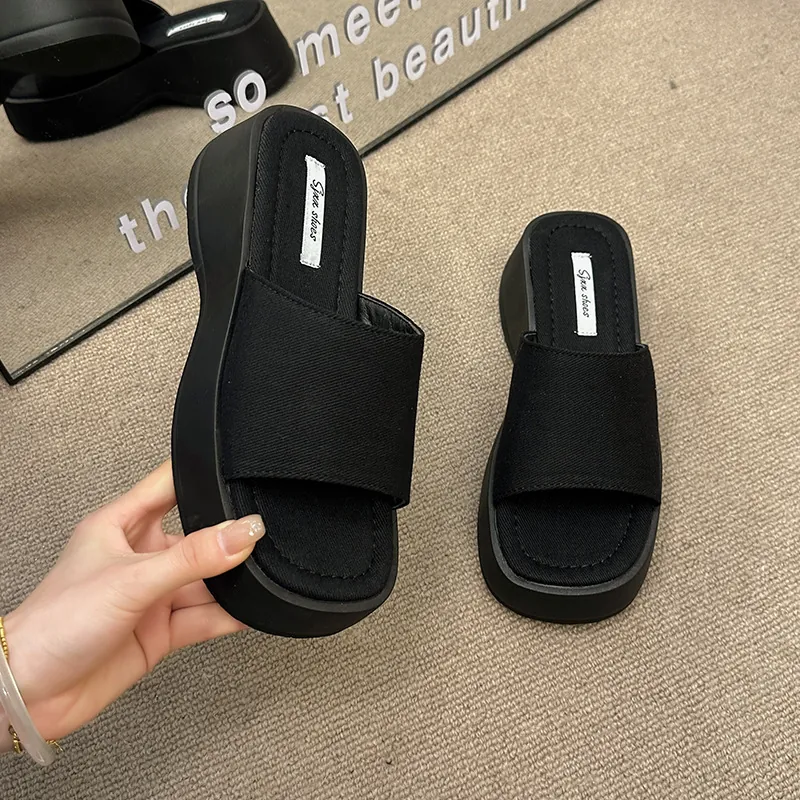 Dames Platform Slippers Dikke Zool Modieuze Sleehak Slides Zwart Textiel Strandschoenen Casual Outdoor Sandalen