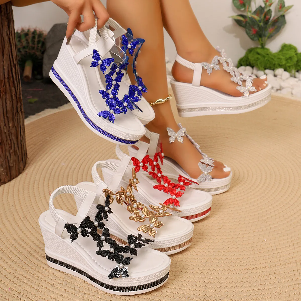 Sandales à Talon Compensé pour Femmes Papillon Perle Décoration Cuir Synthétique Strass Chaussures de Plage