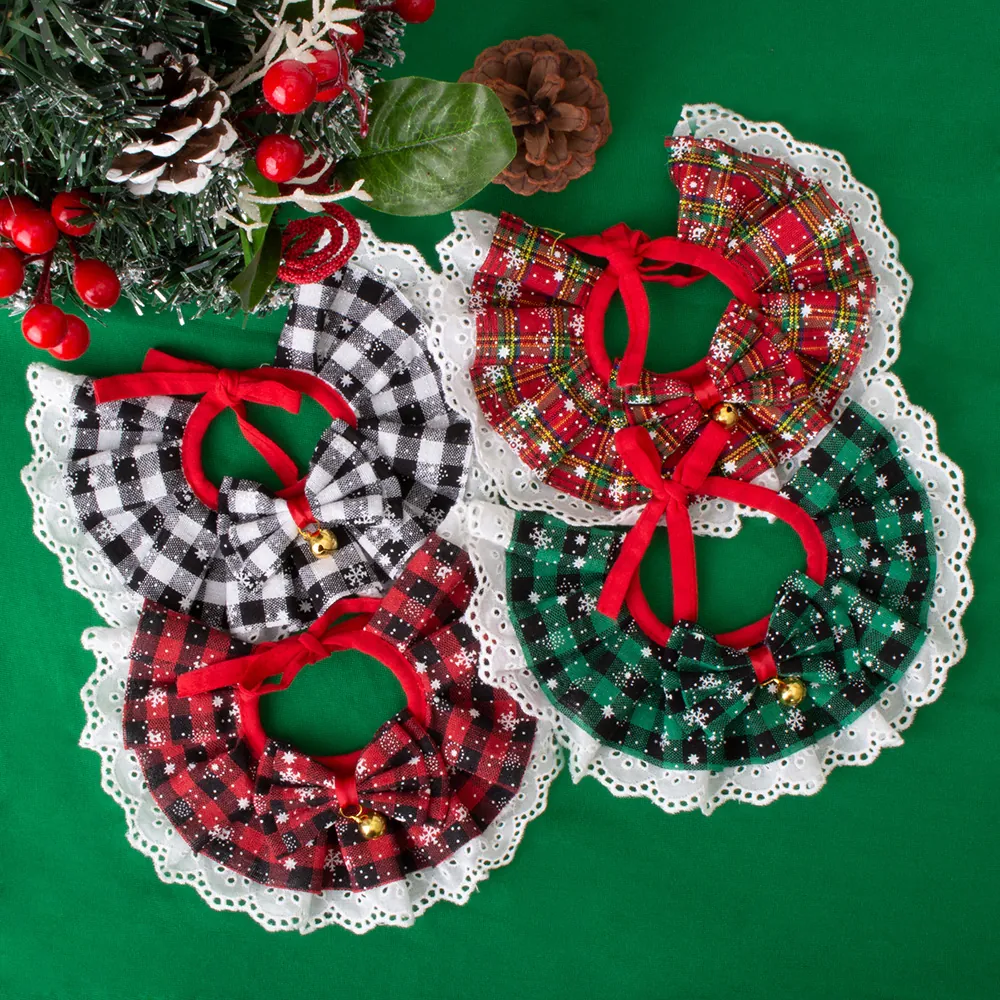 Kerst Huisdier Kant Ruit Slabbetje Strik Bandana Met Bel Dienstmeisjesstijl Sjaal Voor Honden Katten Feestdagen Accessoire