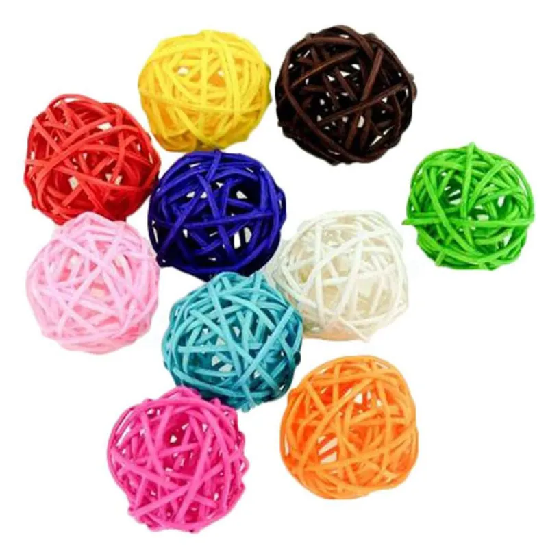 Natural Colorful Rattan Balls Parrot Chewing Toy Small Pet Feet Toy Handmade Woven Hollow Ball For Bird Cage Accessories