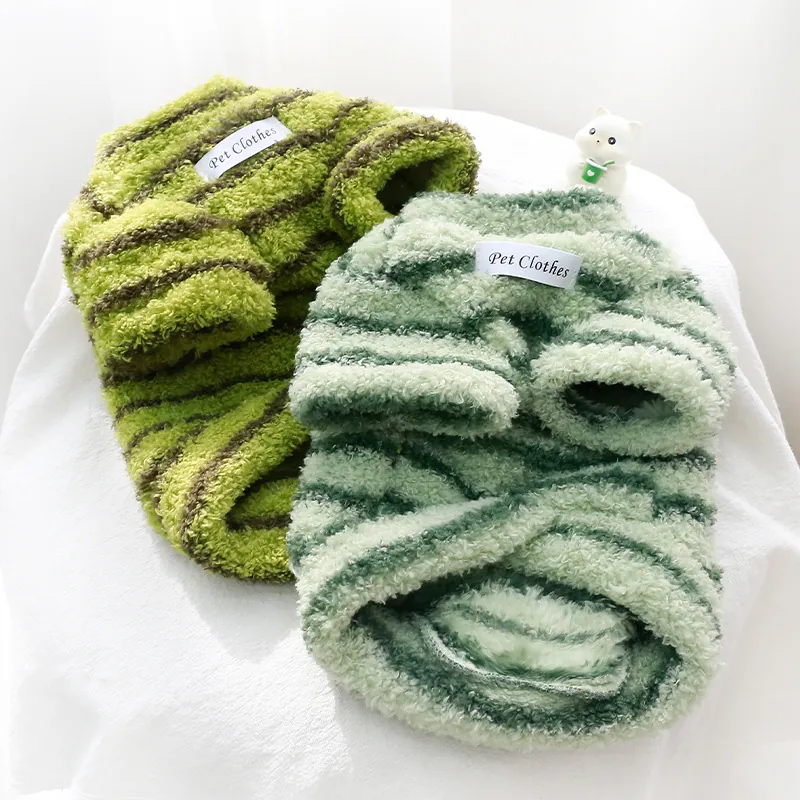 Pull Rayé pour Chien Vêtements d'Hiver Chauds Épaissis pour Petits Chiens Teddy Bichon Loulou de Poméranie Chiot Chaton Pull en Polaire pour Animaux Avec Anneau en D