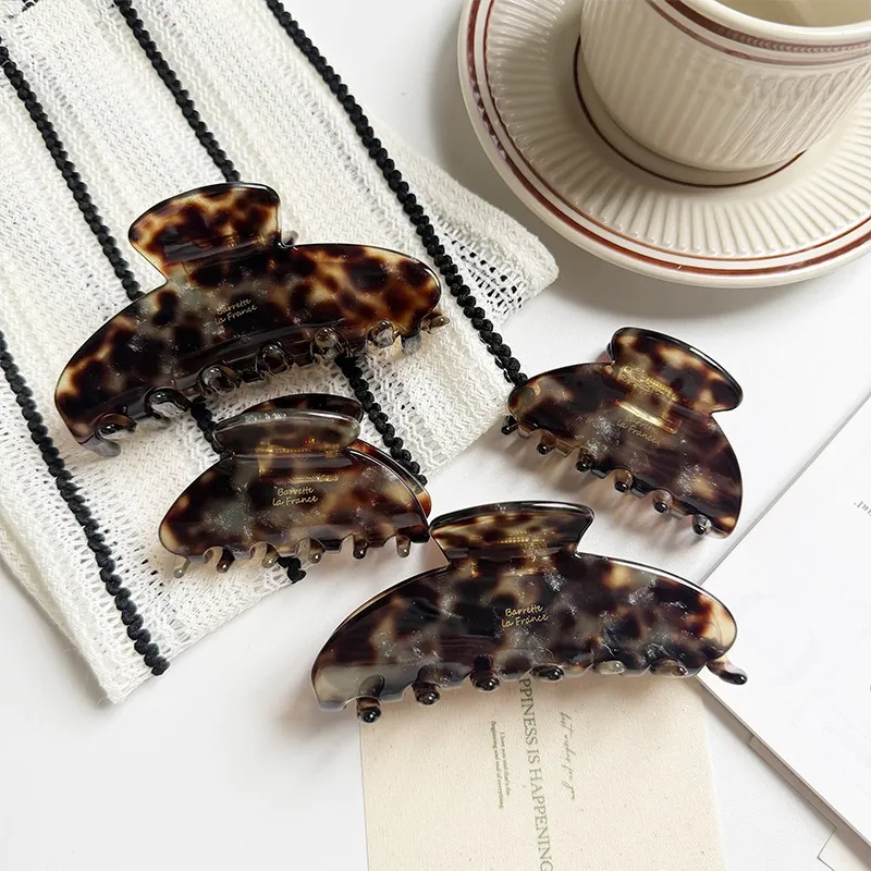 Élégante Pince Crabe en Acétate Vintage Français Motif Écaille Grande Pince Requin pour Femme Accessoires Sophistiqués