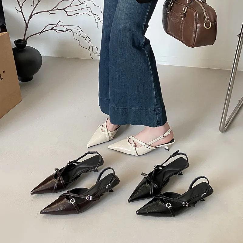 Franse Vintage Spitse Slingback Hakken Voor Dames Middelhoge Kitten Heel Microvezel Retro Sandalen Zwart Broken Wit Bruin