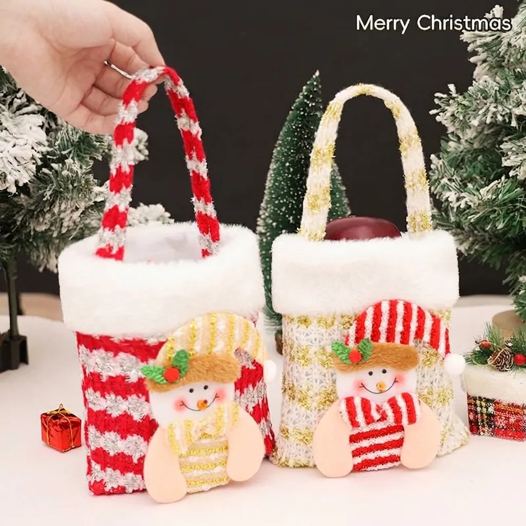 Kerstmis Cadeauzakjes 3D Cartoon Kerstman Sneeuwpop Rendier Handheld Snoep Appel Verpakkingszakjes Feestelijke Feestartikelen Cadeauzakje met Trekkoord