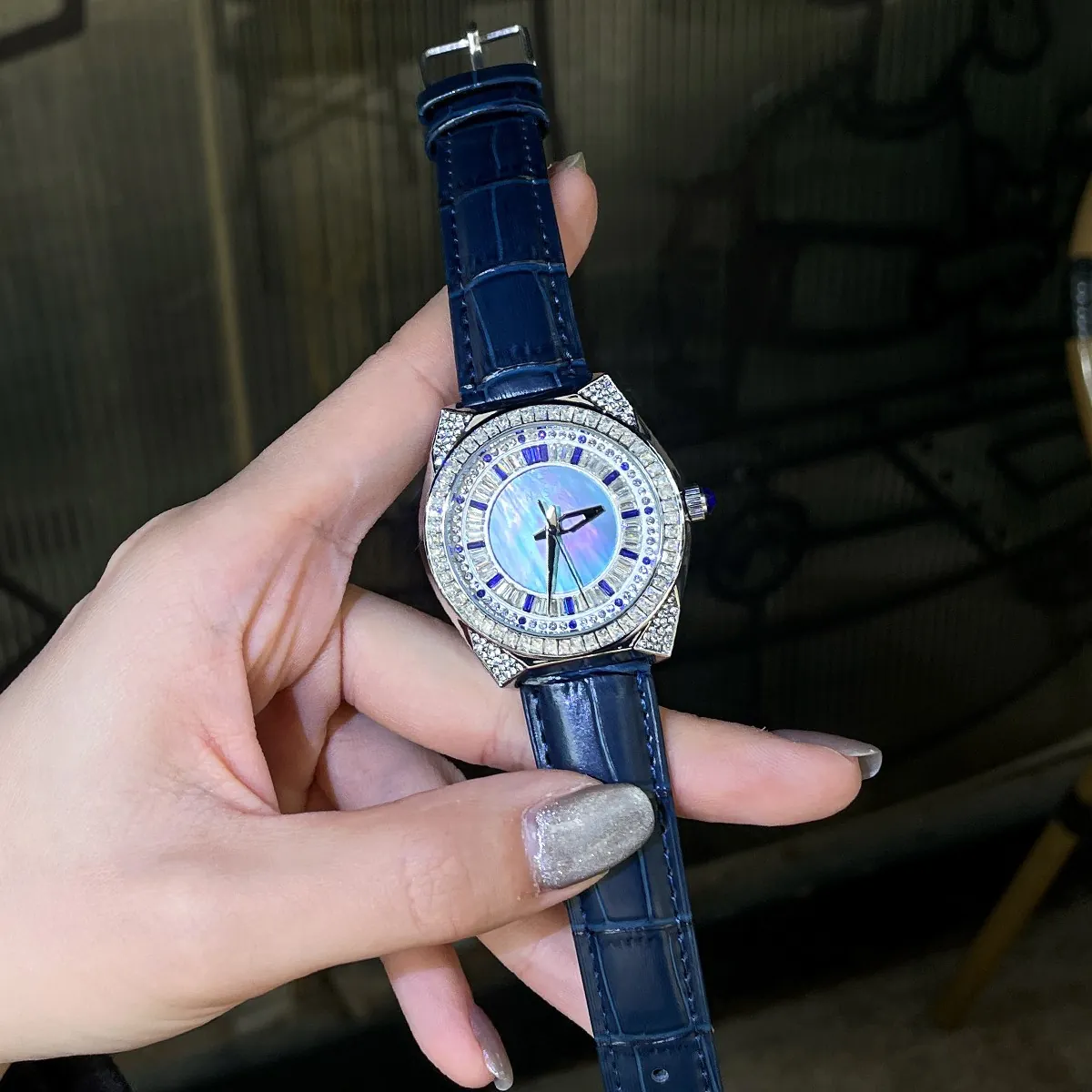 Luxury Women Mechanical Watch Stainless Steel Case Rhinestone Inlaid Fashion Wristwatch Crocodile Pattern Artificial Leather Strap Waterproof