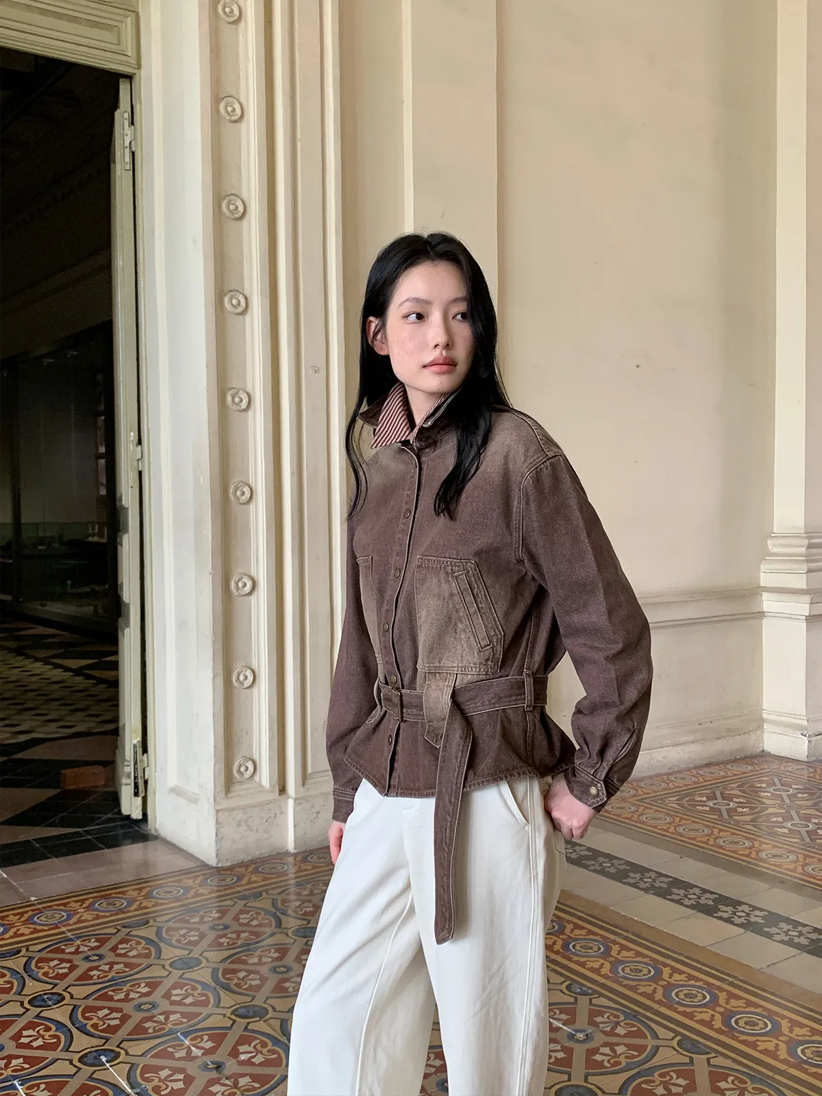 Giacca Camicia in Jeans Sfumata Retrò per Donna Vita Stretta Con Cintura Workwear Capispalla Manica Lunga Bottone Top