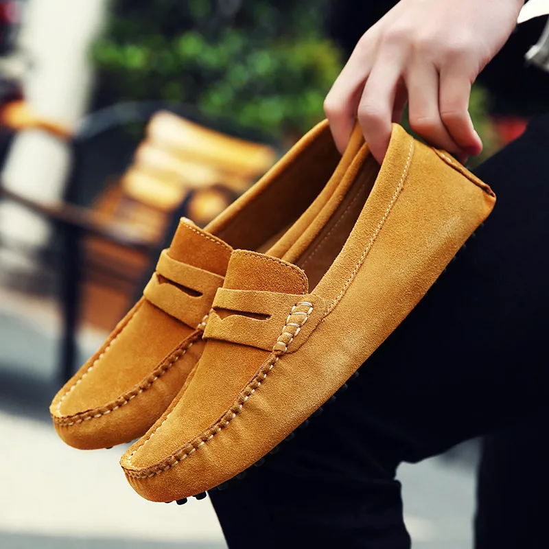 Chaussures de Conduite pour Hommes en Cuir Suédé Mocassins Décontractés Classiques Confortables Souples Cousus à la Main Grandes Pointures