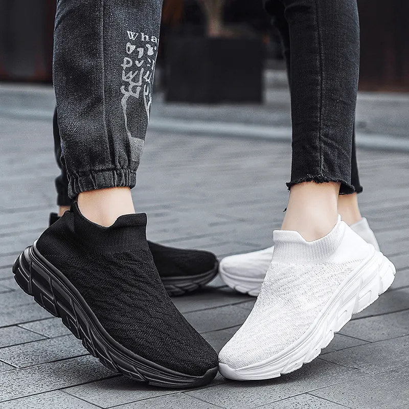 Baskets Respirantes Flyknit d'Été pour Hommes Femmes Décontracté Léger À Enfiler Maille Chaussures de Course Mode Couple Sport