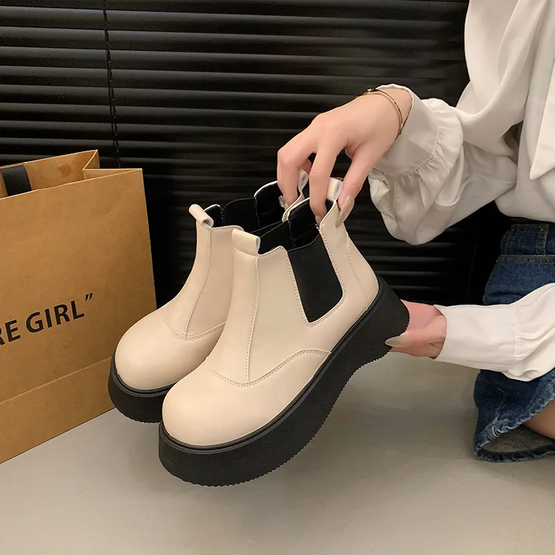 Women Chelsea Martin Boots Chunky Platform Retro Round Toe Mid-Top Boots Autumn Winter Casual Fashion PU Leather Shoes