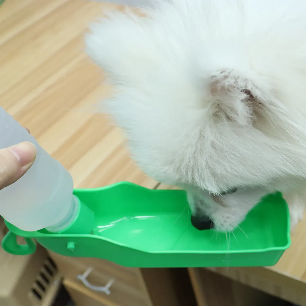 Tragbare Faltbare Haustier Wasser Cup Kunststoff Outdoor Hund Trinken Spender Kleine Große Kapazität Mit Haken Für Hunde Katzen