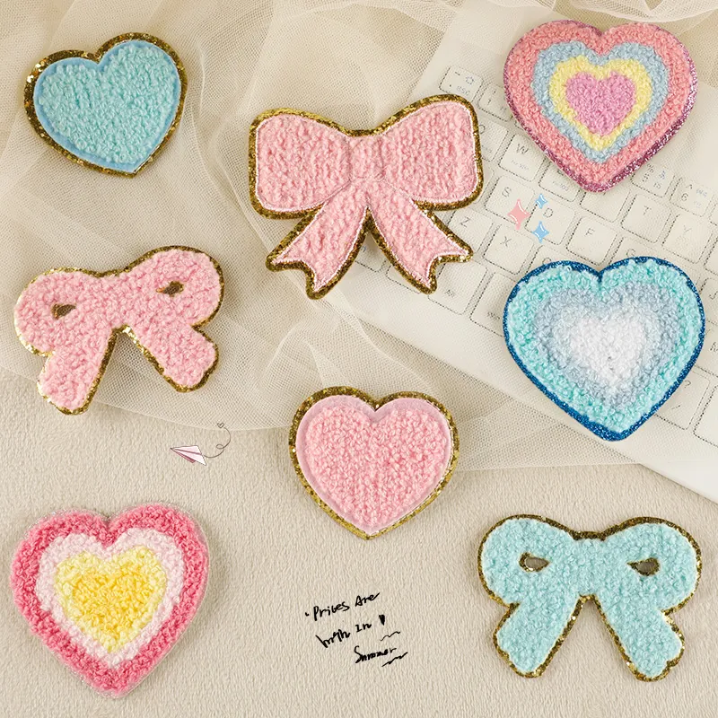 Écussons Brodés en Chenille Cœur et Nœud Auto-adhésifs Bord Pailleté Polyester Décoration de Vêtements pour Chaussures Chapeaux Accessoires de Couture DIY