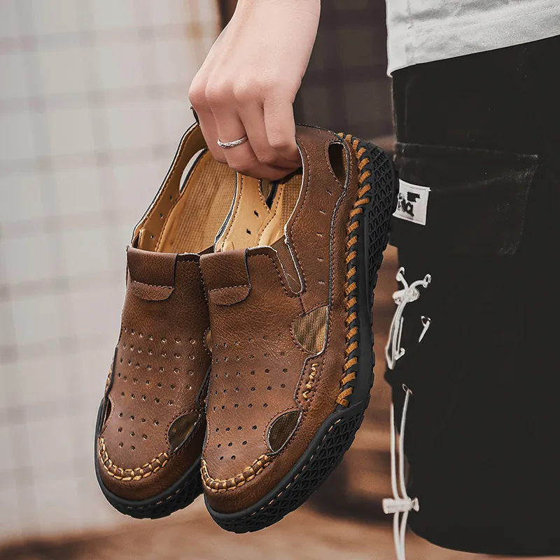 Men Summer Hollow Out Breathable Microfiber Sandals Casual Slip-on Beach Shoes Handmade Stitching Non-slip Rubber Sole Outdoor Large Size