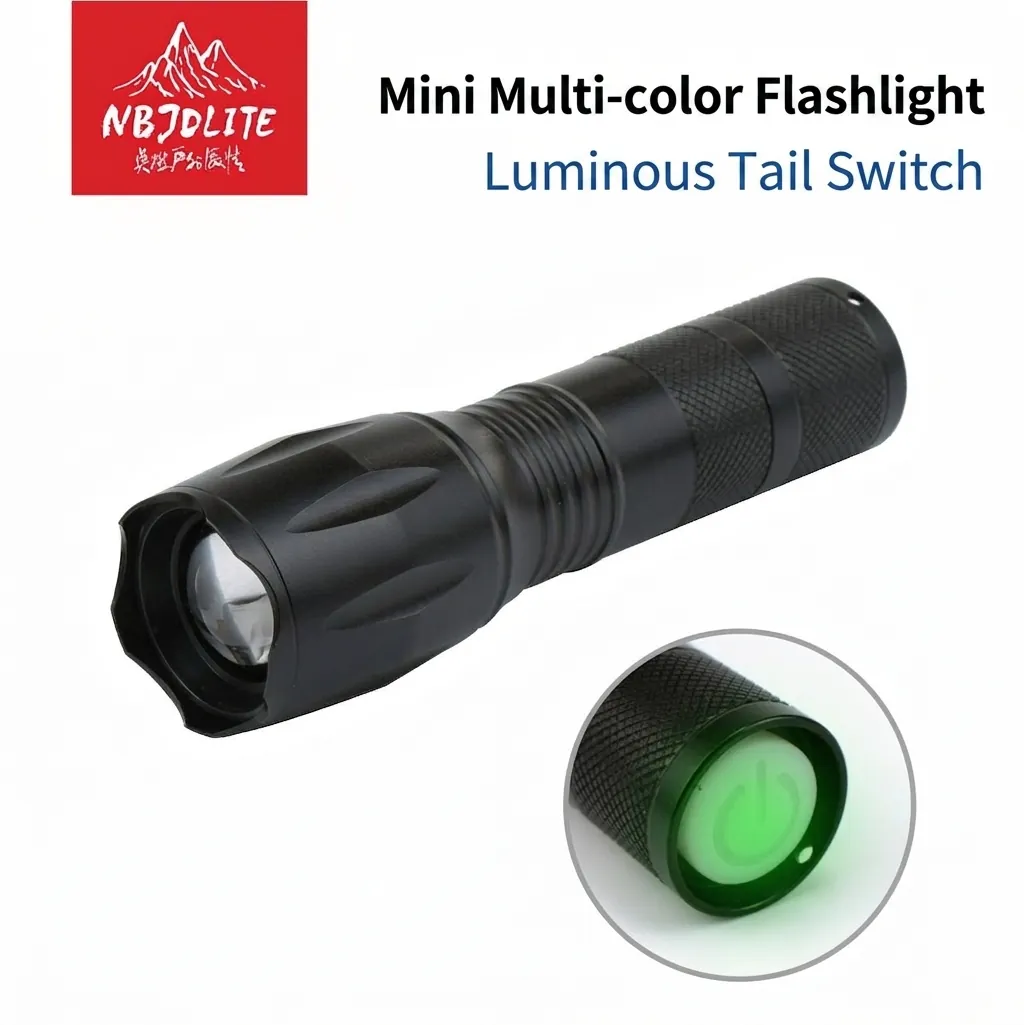 Mini Torcia LED Portatile in Lega di Alluminio con Zoom Telescopico Alta Luminosità Multicolore Torcia per Outdoor Campeggio Escursionismo Uso Quotidiano