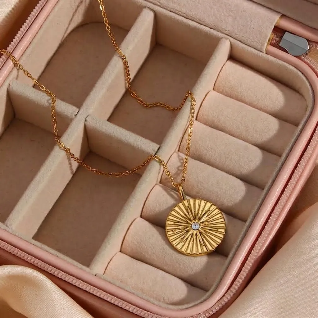 Collier Pendentif Disque Rond Étoile À Huit Branches Acier Inoxydable Plaqué Or 18K Zircon Bijoux Pour Femmes