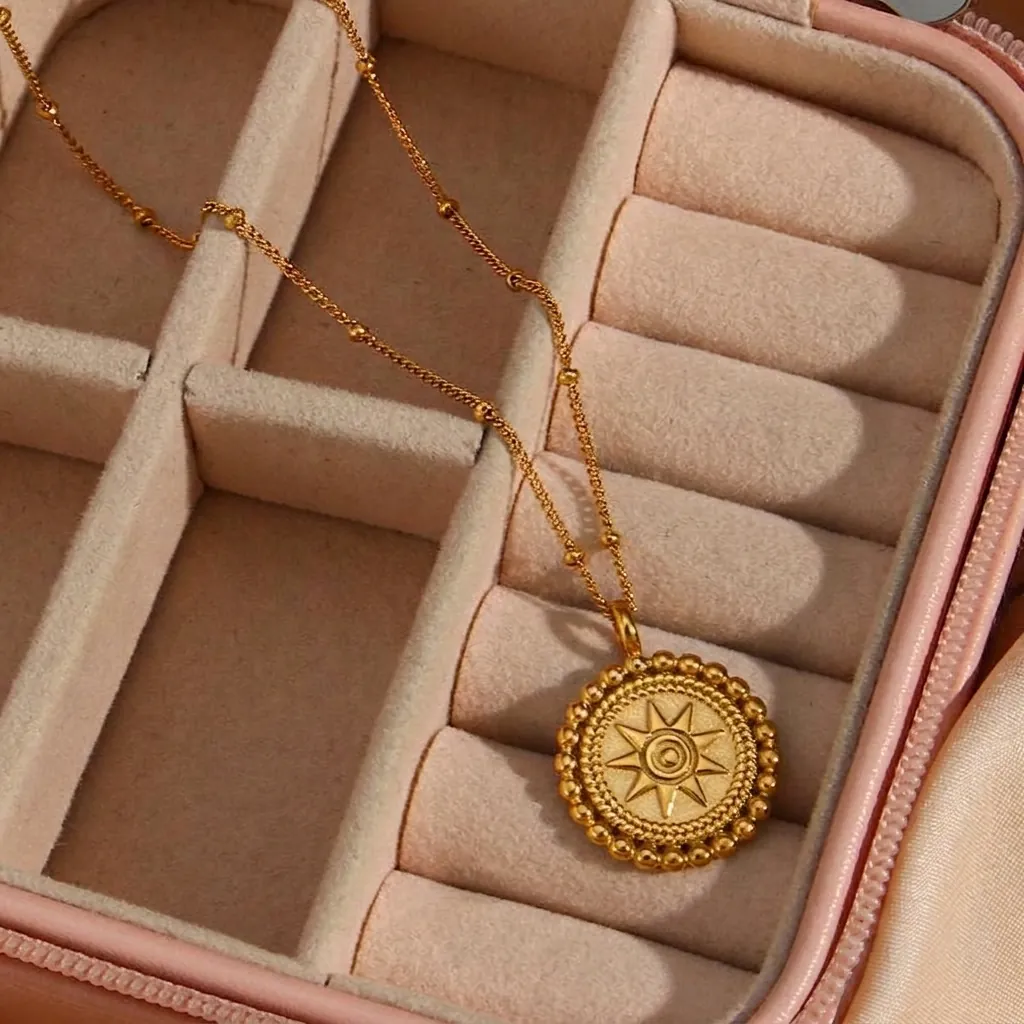 Vintage 18K Gold Plated Stainless Steel Star Round Disc Pendant Necklace Minimalist Embossed Sun Coin Jewelry For Women