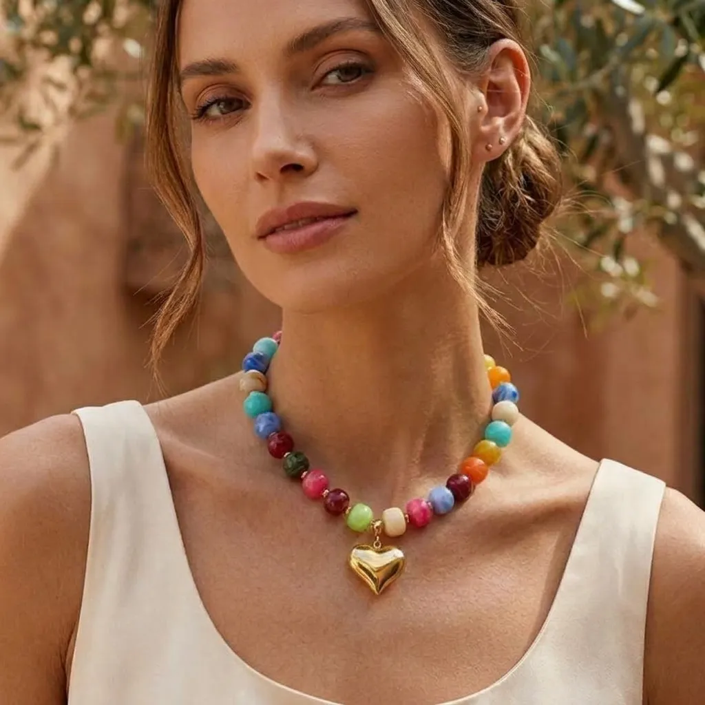 Collar con Colgante de Corazón de Acero Inoxidable Chapado en Oro 18K Cuentas de Resina Coloridas Estilo Dopamina Joyería Hecha a Mano