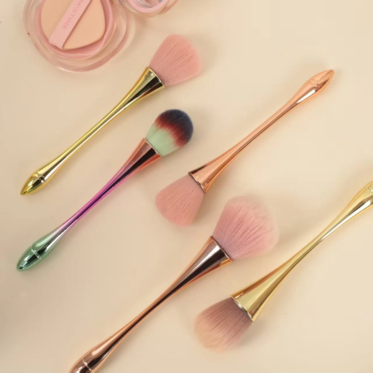 Pennello Trucco Galvanizzato a Vita Piccola per Cipria Fard Pulizia Polvere Unghie Pennello a Testa di Fungo in Fibra Sintetica