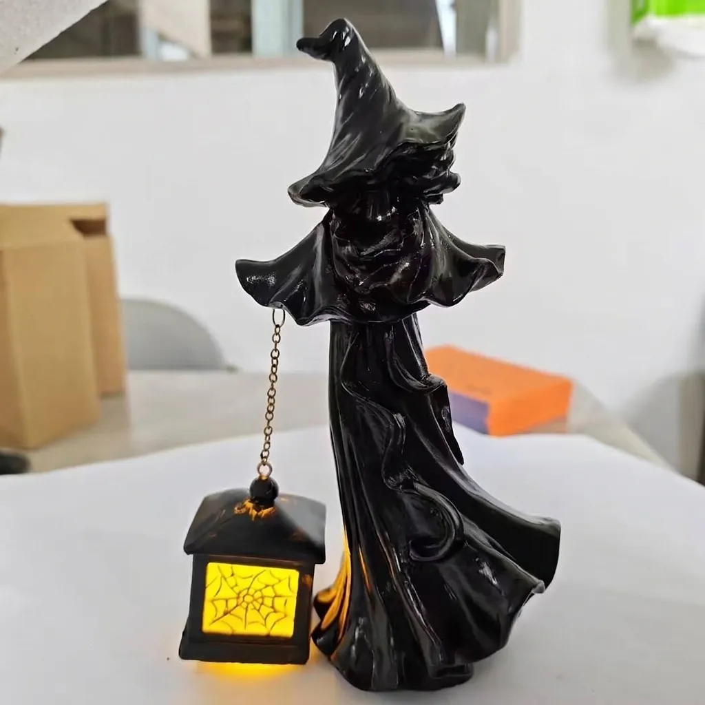 Halloween Heks Lantaarn LED Ornament Hars Ambacht Mysterieuze Heksenstandbeeld Met Spinnenweb Lamp Nachtlampje Bureau Decoratie