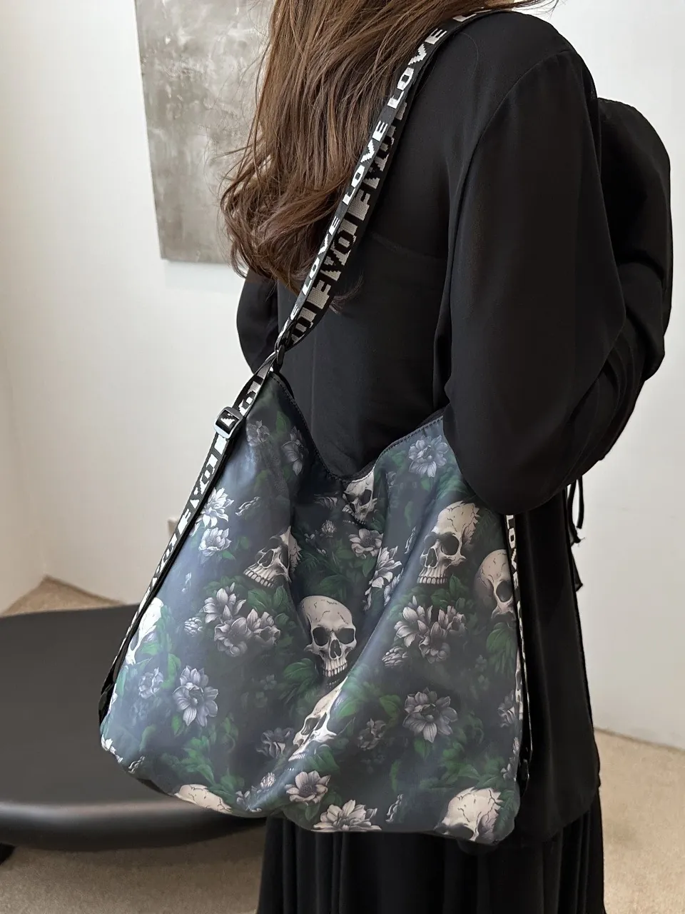 Dames Nylon Crossbody Tas Grote Capaciteit Trendy Gothic Schedel Bloemenprint Schoudertas Streetwear Veelzijdige Tas