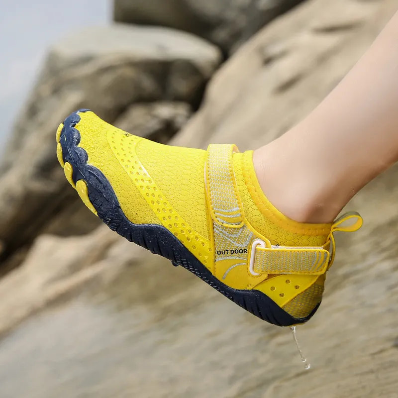 Scarpe da Scoglio per Bambini Calzini da Acqua ad Asciugatura Rapida Sneakers Sportive per Spiaggia Piscina Ragazzi Ragazze Giallo